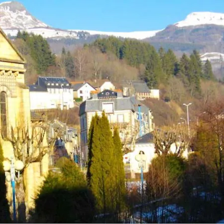 De 2 Chambres Avec Vue Sur La Ville Jardin Clos Et Wifi A Apartment La Bourboule