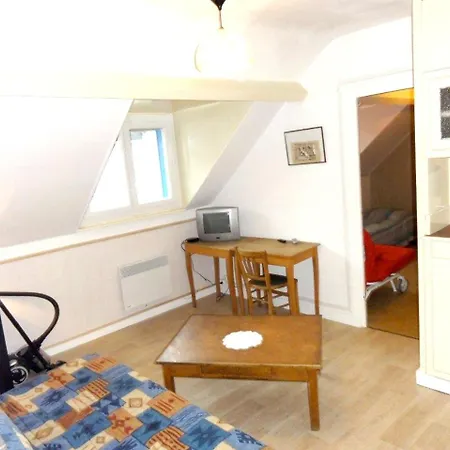 De 2 Chambres Avec Vue Sur La Ville Jardin Clos Et Wifi A